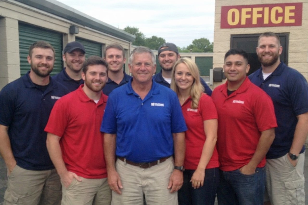 Water damage restoration professionals in Shawnee, KS